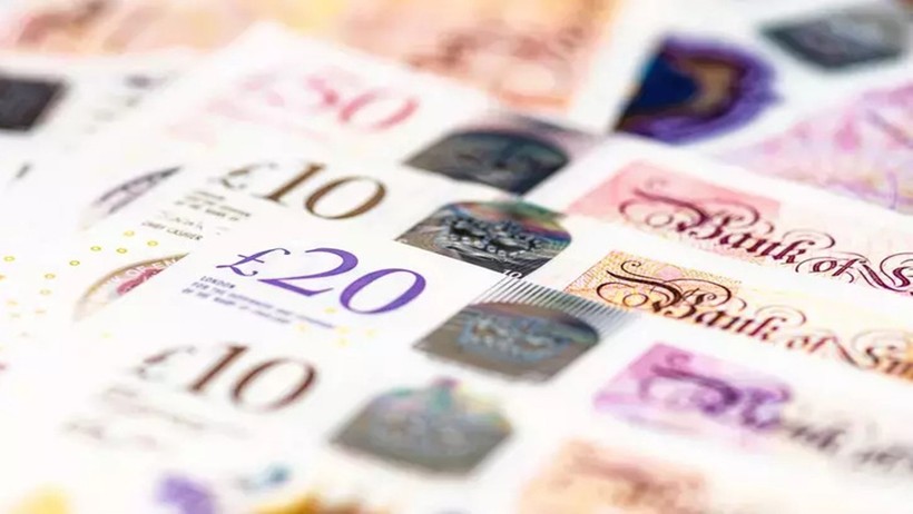 Dolar, Euro, Sterlin uçuşta mı? Dövizde gözler bu seviyelerde