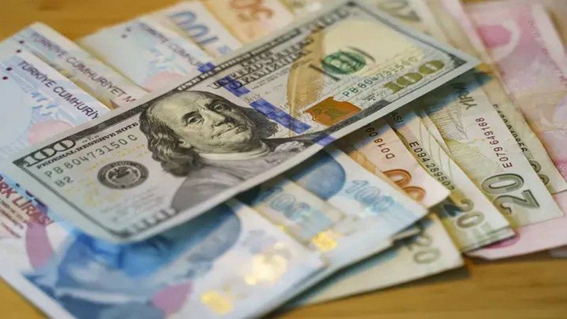 Dolar ve Euro'da fırtına: TL savruluyor