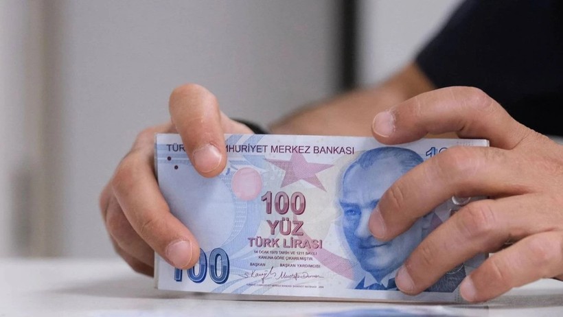 Petrol fiyatları düştü, Merkez Bankası faizi indiriyor