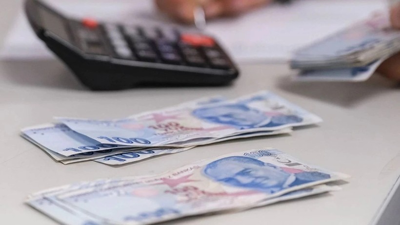 Petrol fiyatları düştü, Merkez Bankası faizi indiriyor