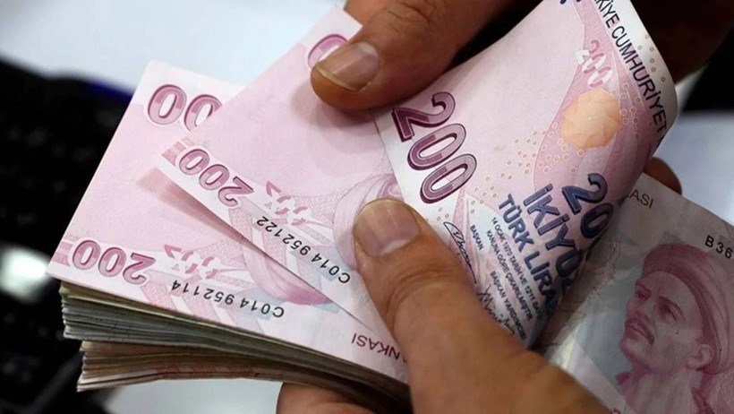 Petrol fiyatları düştü, Merkez Bankası faizi indiriyor