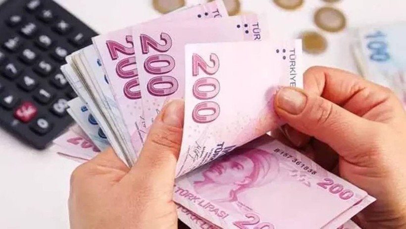 Emekliye ve asgari ücretliye ek zam masada