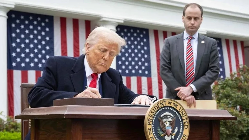 Trump’tan Türkiye ve Kanada’ya gümrük vergisi şoku