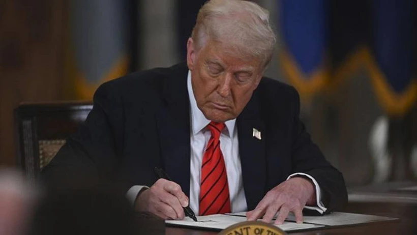 Tetikte dünya: Trump’ın vergi bombası patlıyor