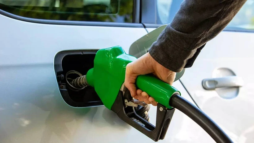 Yakıt krizi kapıda: Benzine yeni zam, motorin de yolda