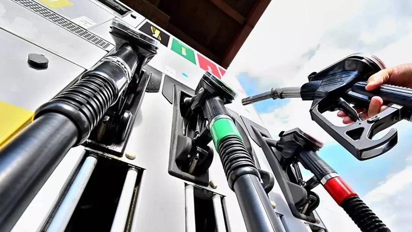 Yakıt krizi kapıda: Benzine yeni zam, motorin de yolda