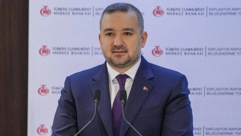 Enflasyonla mücadele sıkı faizle sürecek
