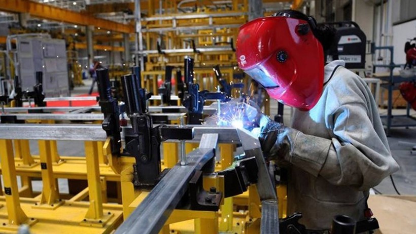 Sanayide çarklar yeniden hızlandı