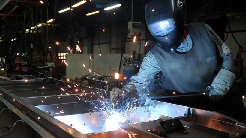 Sanayide çarklar yeniden hızlandı