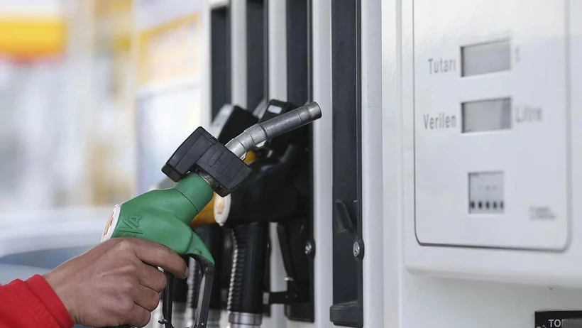 Pompa fiyatları uçtu: Akaryakıtta tarihi zirve