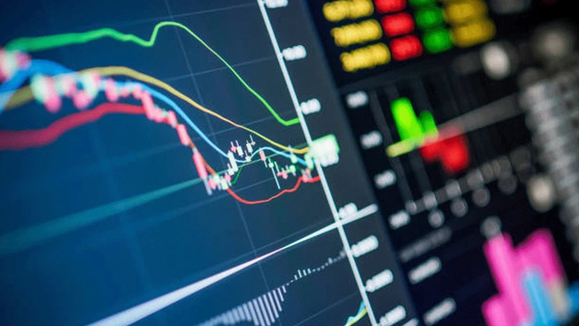 Enflasyon zirveye koşuyor, Faiz yavaşlıyor