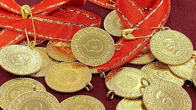 Altın piyasasında kritik g&uuml;n: Fiyatlar yukarı d&ouml;nd&uuml;