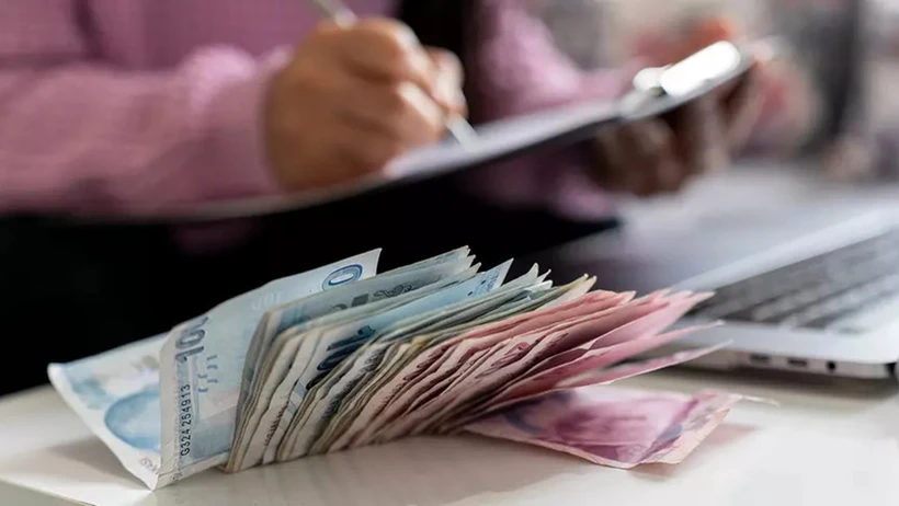 Memur maaşları enflasyona yenildi