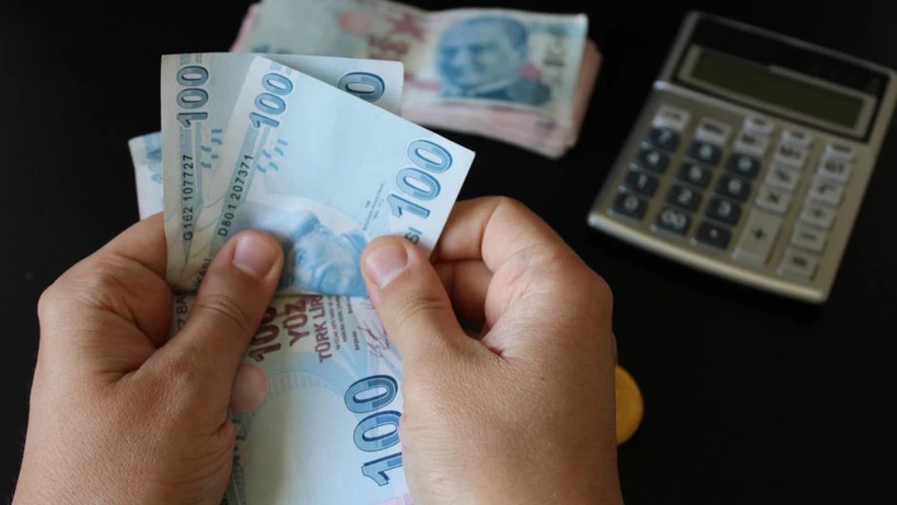 Memur maaşları enflasyona yenildi