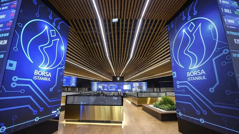 BIST 100 zirvede: Tarihi rekorla 13.030 puana ulaştı