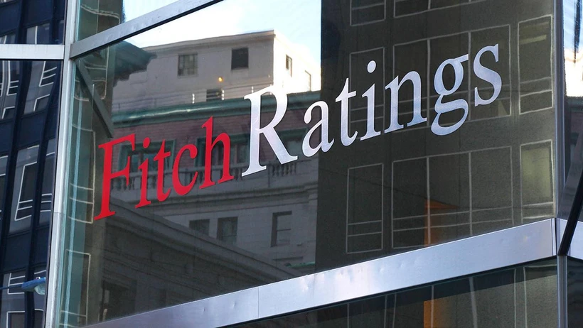 Kritik d&ouml;neme&ccedil;: Fitch T&uuml;rkiye&rsquo;nin g&ouml;r&uuml;n&uuml;m&uuml;n&uuml; pozitife &ccedil;evirdi