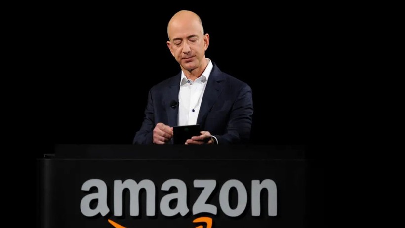 D&uuml;nyanın en zenginleri sarsıldı: Bezos geriledi, Zuckerberg y&uuml;kseldi