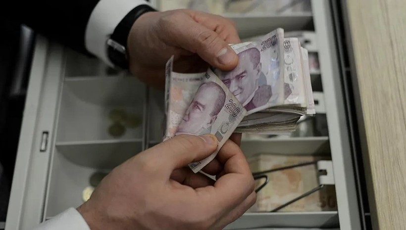 Geçim derdi büyüyor: Emekliye nefes aldıracak zam gündemde