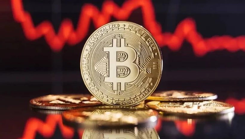 Trump’tan Fed şoku: Altın yükseliyor, Bitcoin 140 bin doları hedefliyor