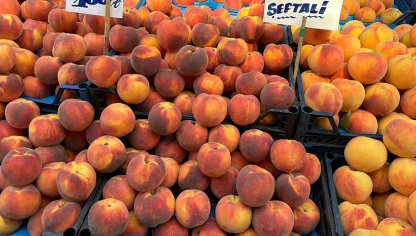 Şeftali, hem pazarcıyı hem de vatandaşı isyan ettirdi!