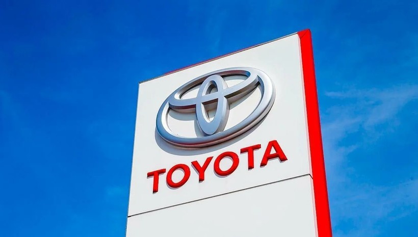 Toyota, yüz binlerce aracı geri çağırdı