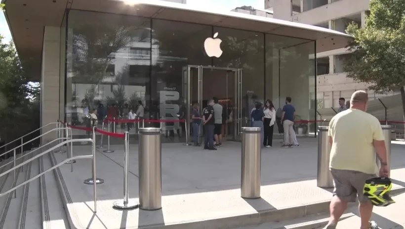Satışa çıkan iPhone 17 Türkiye'de ilgi görmedi!