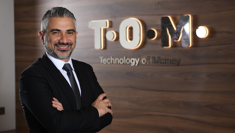 TOM Bank'tan görme engelli vatandaşa ayıp! Hesap açmadı