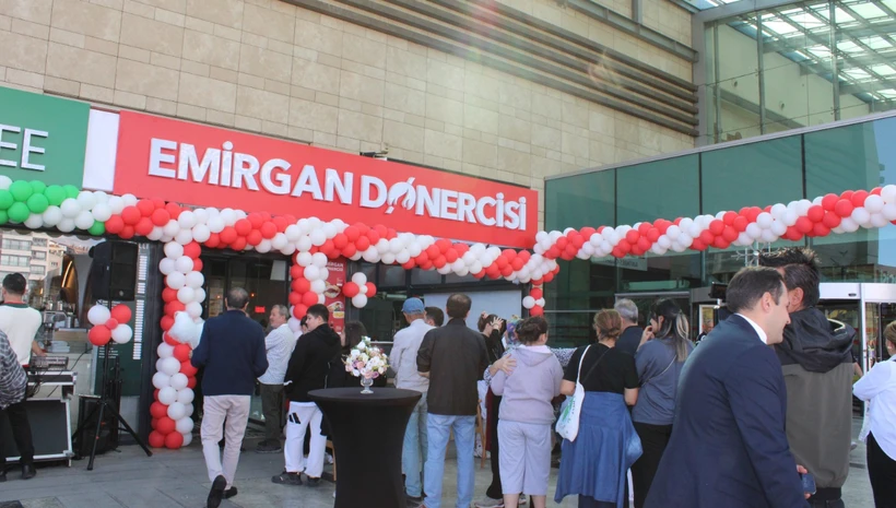 Emirgan Dönercisi Antares AVM’de şenlik gibi açılış yaptı
