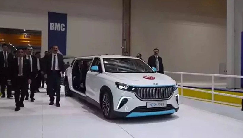 Togg'un özel üretim limuzini görücüye çıktı!