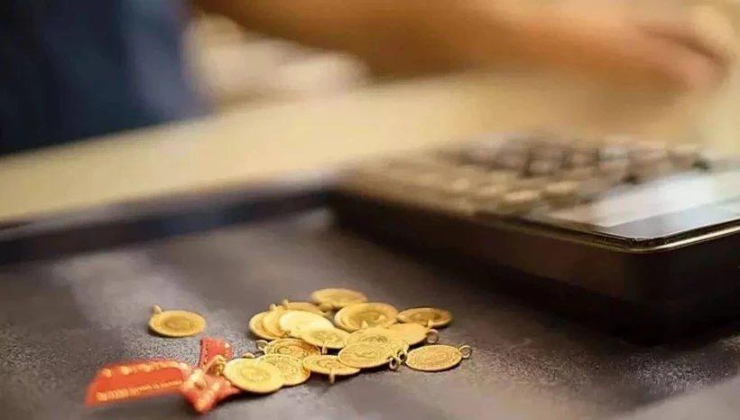 Altın fiyatları rekor seviyede: Gram ve çeyrek altın zirveye tırmandı