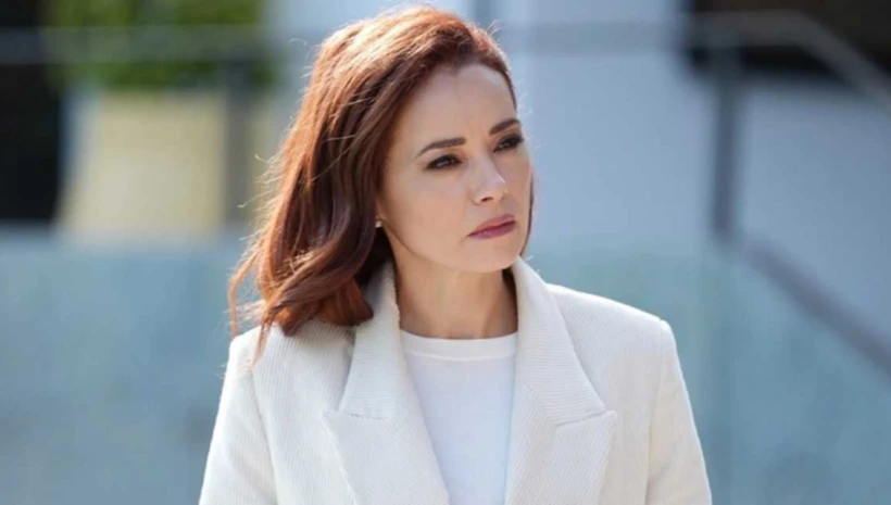 Özgü Namal, trafik kazası geçirdi!