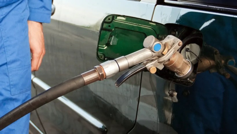 Akaryakıta bir zam daha!