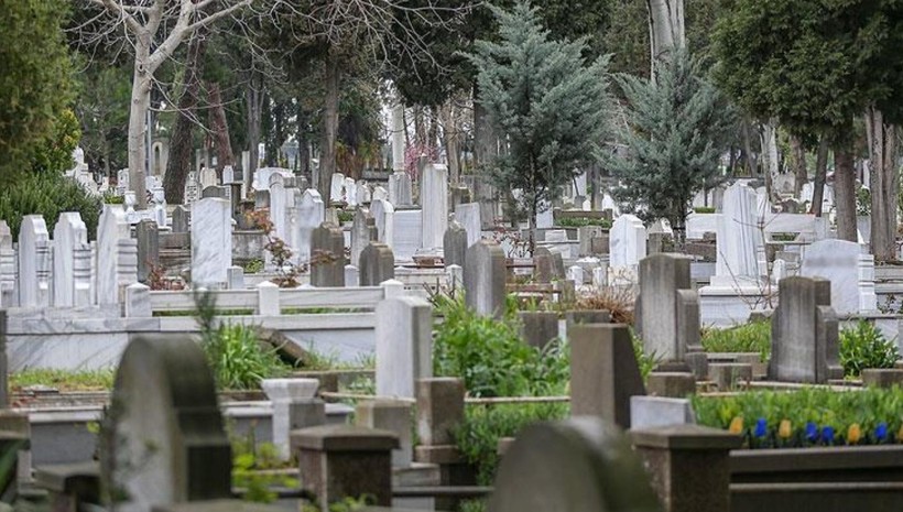 İBB'den mezar ücretlerine yüzde 200 zam!