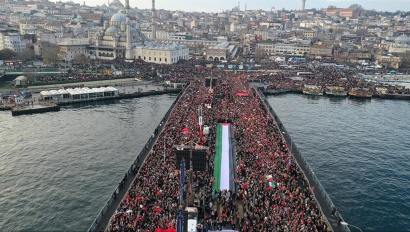 Yüz binlerce kişi Gazze için Galata'ya koştu!
