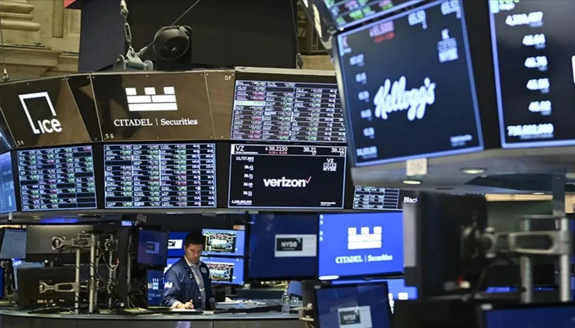 ABD hükümeti açılıyor, Piyasalar dalgalı