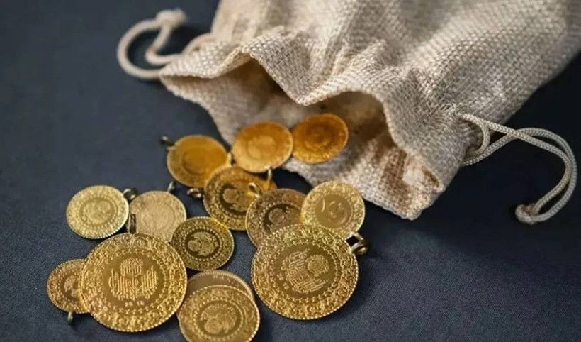 ABD ekonomisi zayıf, Altın g&uuml;&ccedil;l&uuml;: Yatırımcılar g&uuml;venli limana koşuyor