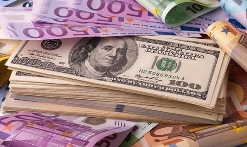 Dolar 42,57 TL, Euro 49,68 TL’ye yükseldi