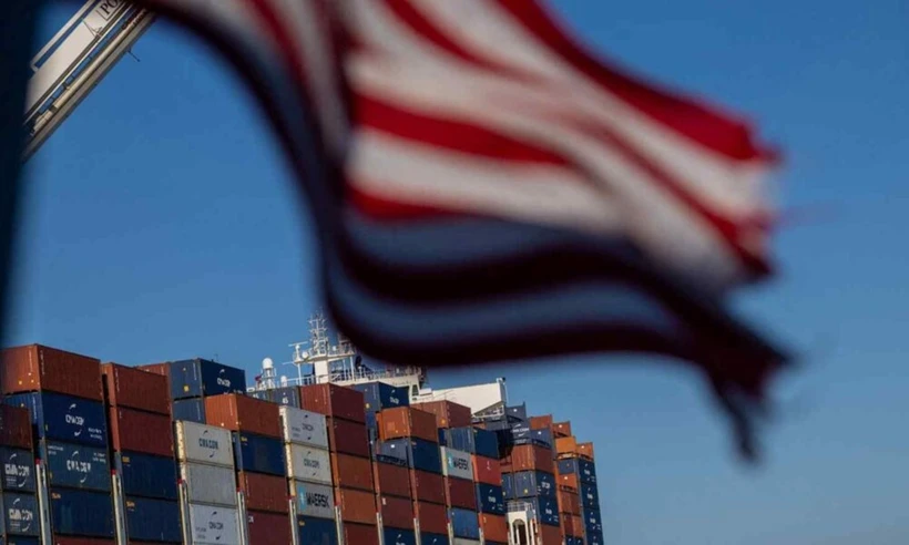 Trump&rsquo;ın K&uuml;resel vergi hamlesi: T&uuml;m &uuml;r&uuml;nler ek g&uuml;mr&uuml;kle karşı karşıya