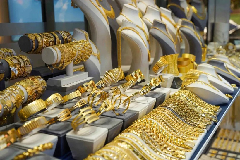 Altın piyasasında kritik g&uuml;n: Fiyatlar yukarı d&ouml;nd&uuml;