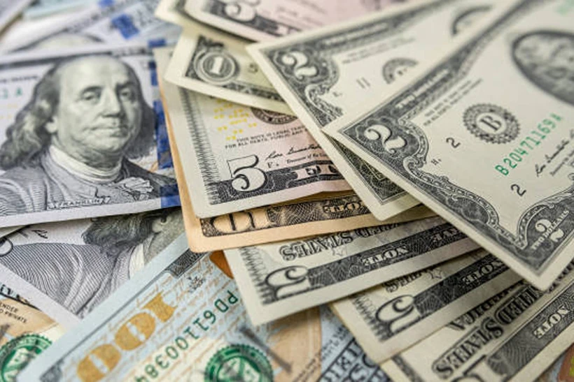 Dolar/TL durağan, k&uuml;resel riskler y&uuml;kseliyor