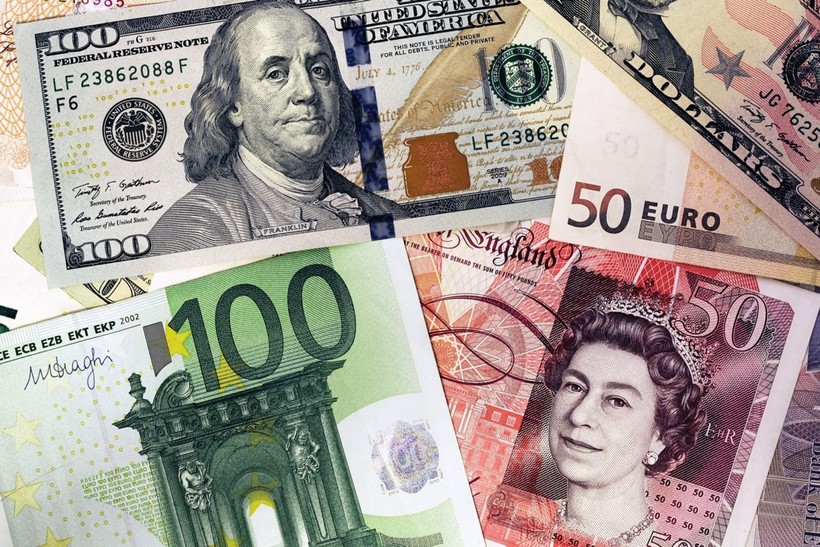 Dolar yükselişe geçti, Euro değer kaybediyor