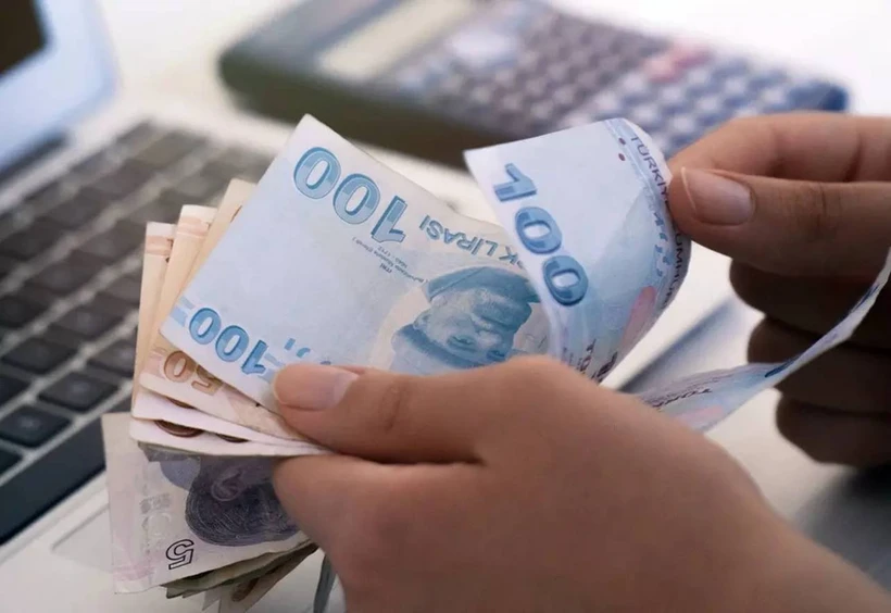 Yüzde 88 zam talebiyle memur ve emekliler gözü hükümette