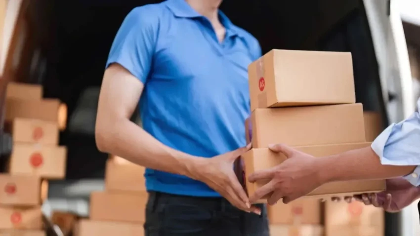 İki dev kargo şirketi yüzlerce şubesini kapatıyor!