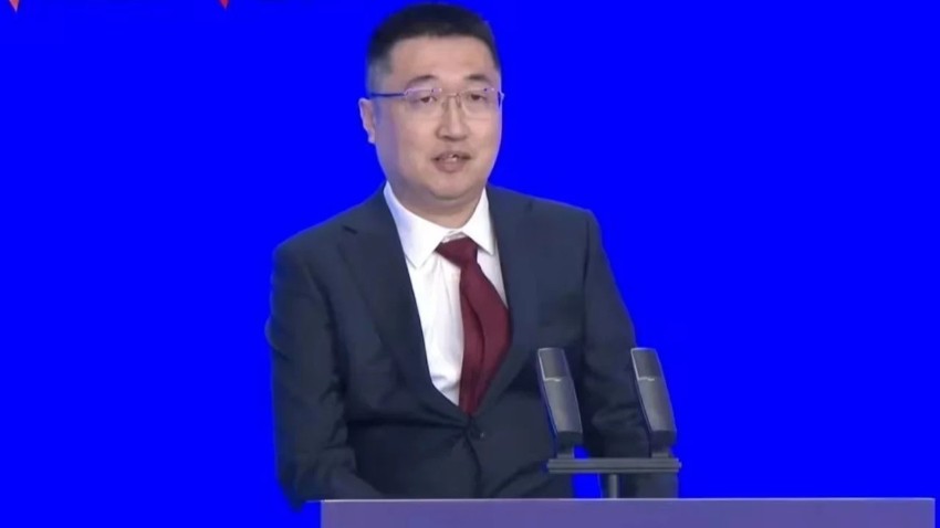 Gizemli milyarder ortaya çıktı!